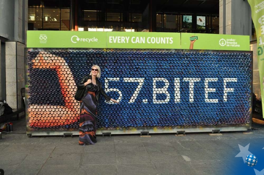 Ida Prester ispred pikselate; Foto: Mina Radovanović